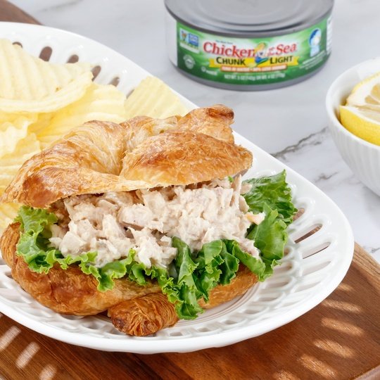 Chicken of the Sea 50% Less Sodium Chunk Light Tuna in Water, 5 oz Can