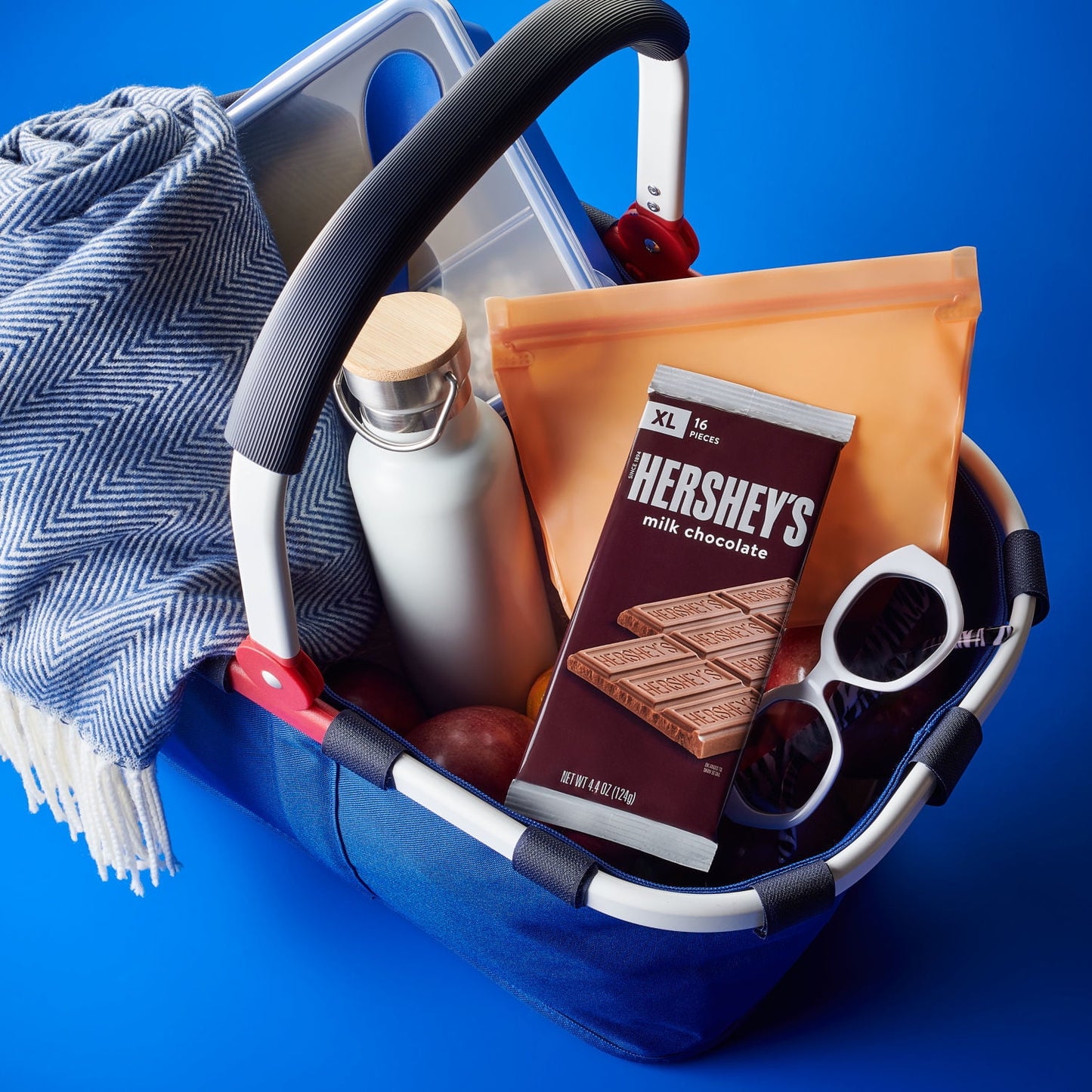 Hershey's Milk Chocolate XL Candy, Bar 4.4 oz, 16 Pieces