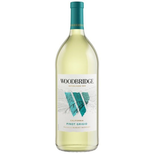 Woodbridge Pinot Grigio White Wine, 1.5 L Bottle, 12% ABV