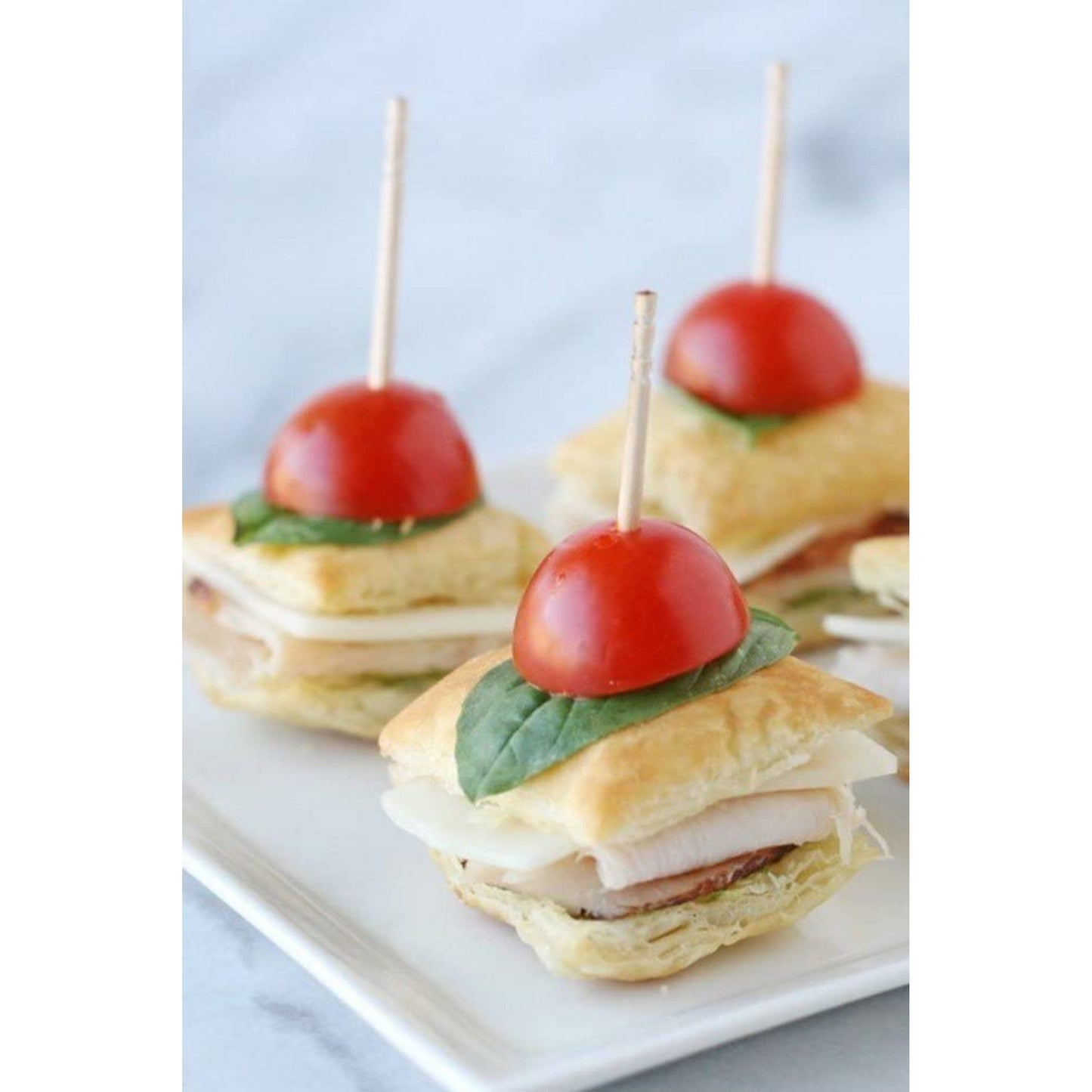 Diamond Classic Round Toothpicks, Toothpick Box, 800 Count Wood Toothpicks